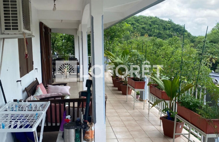 Vente Maison 190m&sup2; 7 pi&egrave;ces Gosier