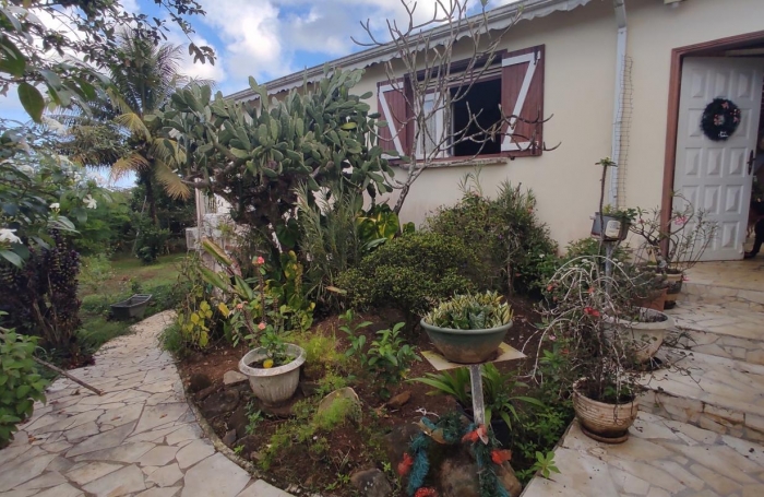 Vente Maison 118m&sup2; 4 pièces Sainte Rose