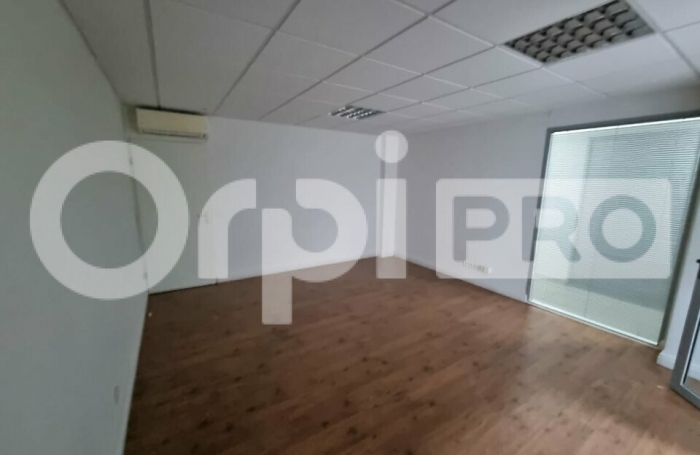 Avec ORPI BOUTAREL louez vos  bureaux de 25m2