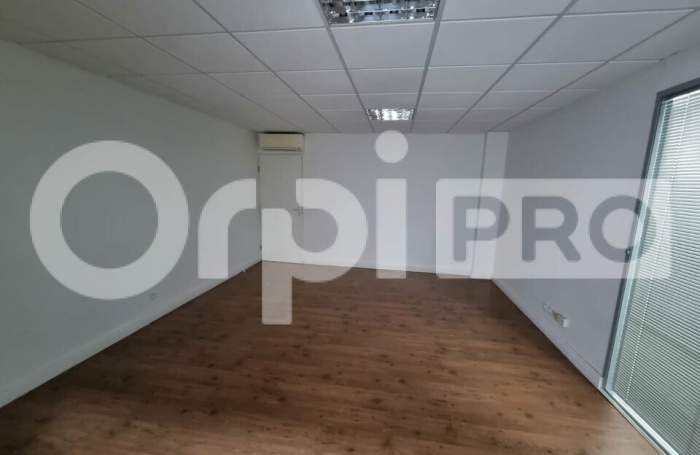 Avec ORPI BOUTAREL louez vos  bureaux de 25m2