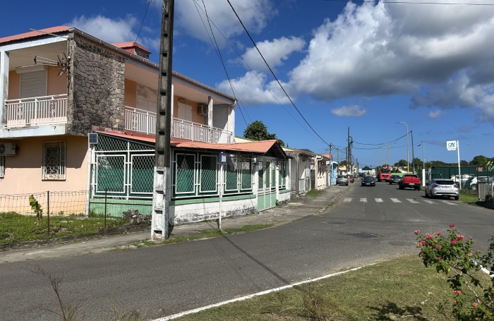 Local - Port-Louis - 118m2