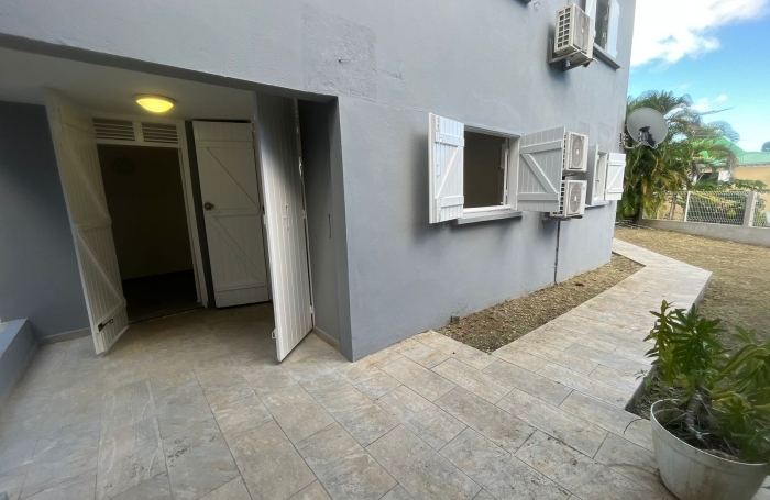 &Agrave; VENDRE   Villa F5 avec piscine & appartement F2 ind&eacute;pendant   Quartier pris&eacute; de l&rsquo;Houezel, Le Gosier