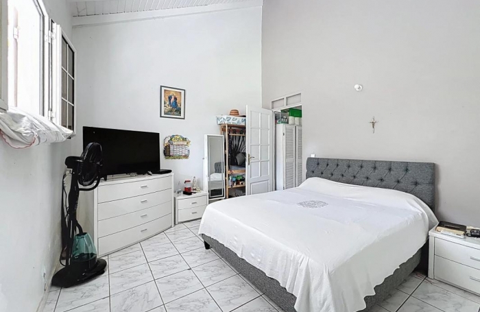 Vente Maison 247m&sup2; 8 pièces Lamentin