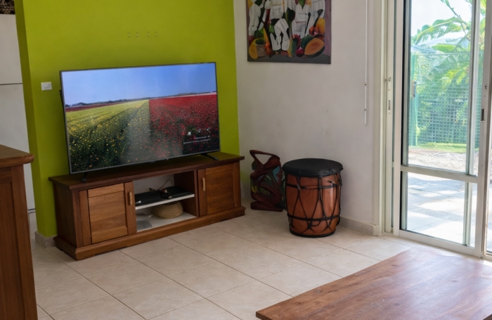 Bel appartement T3 avec terrasses et jardin   Petit-Bourg (Fontarabie)