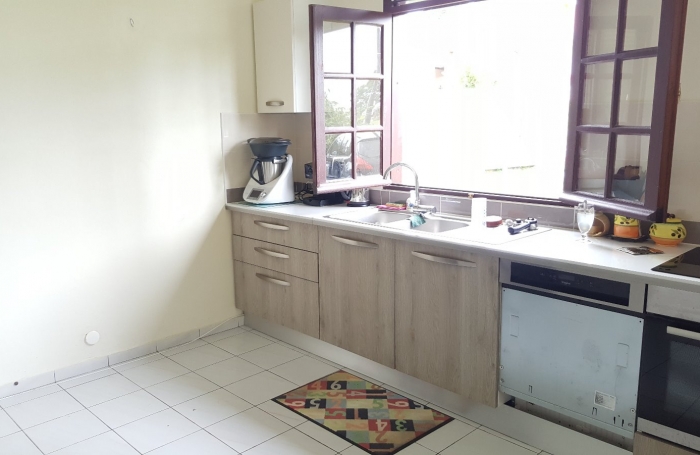 A SAISIR BELLE VILLA F4 A PETIT BOURG