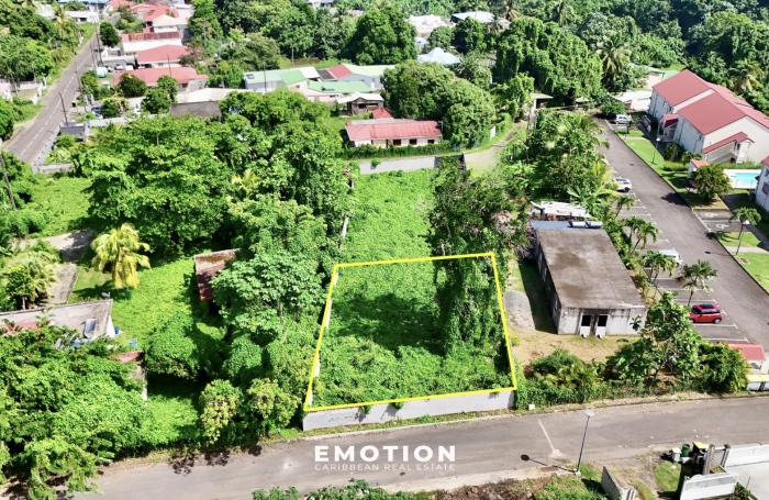 Terrain 500 m2 Mont&eacute;bello, Petit-Bourg &mdash; Nouveau mandat