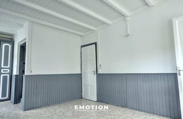 Maison Mitoyenne de 136 m2 - CAPESTERRE BELLE EAU