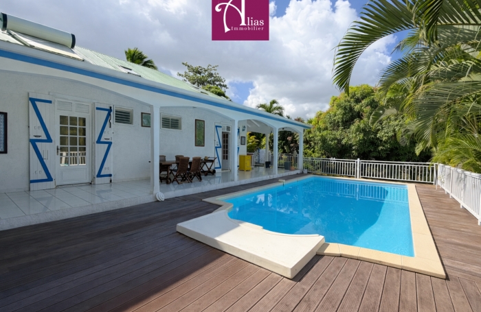 VENTE - Villa F6 cr&eacute;ole avec piscine et sous-sol am&eacute;nageable - secteur CRANE - LAMENTIN
