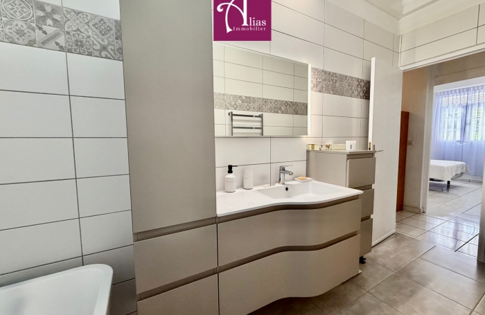 VENTE - Villa F6 cr&eacute;ole avec piscine et sous-sol am&eacute;nageable - secteur CRANE - LAMENTIN