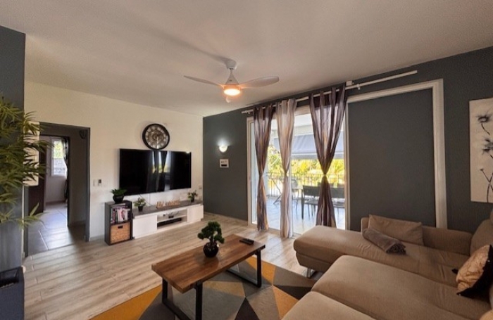 Six pi&egrave;ces avec piscine ! Avec votre agence Longfort Immobilier