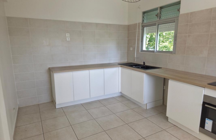 Vente Maison 103m&sup2; 4 pièces Gosier