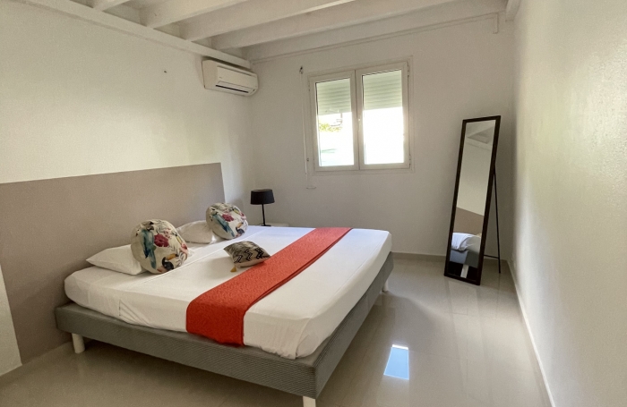 Villa T4 meubl&eacute;e avec piscine