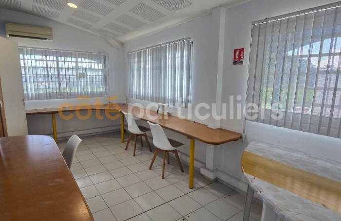 Vente Local commercial 43m&sup2; Les Abymes