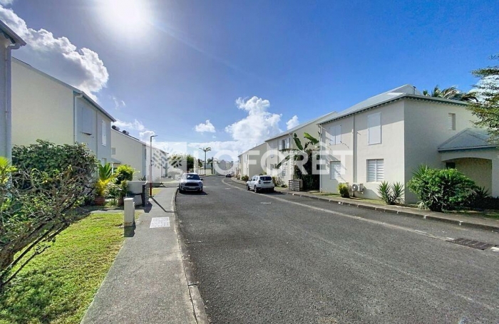 Vente Maison 63.51m&sup2; 3 pi&egrave;ces Baie Mahault