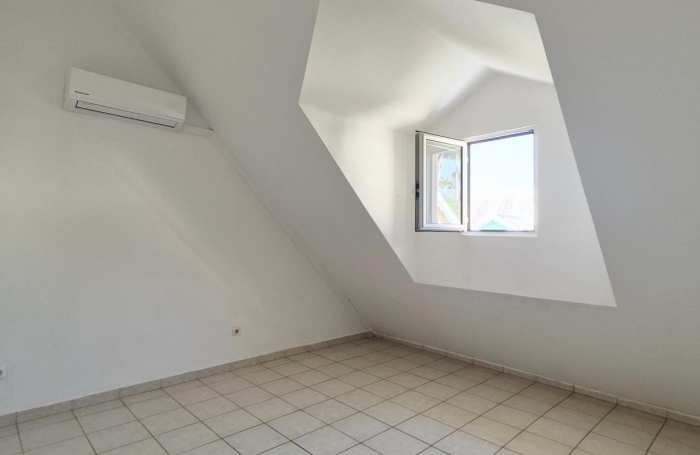 Vente Maison 81m&sup2; 4 pièces Sainte Rose