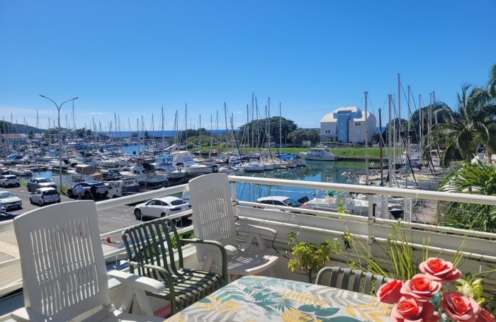 Gourbeyre Marina de Rivi&egrave;re Sens T2