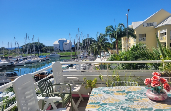 Gourbeyre Marina de Rivi&egrave;re Sens T2