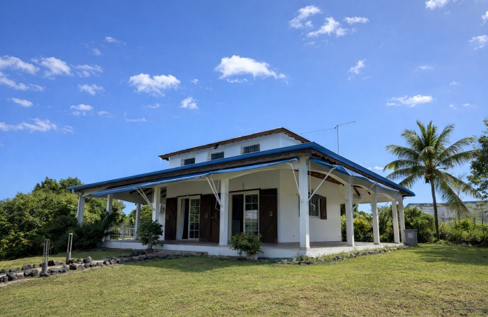 MAISON MEUBL&Eacute;E F4 GRAND JARDIN CLOTUR&Eacute; ST ANNE/MOULE
