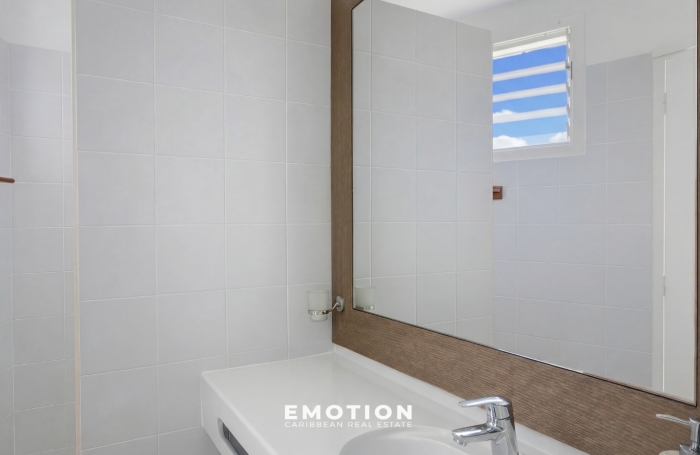 Studio climatis&eacute; de 25 m2   Saint-Fran&ccedil;ois   Mandat exclusif   R&eacute;sidence s&eacute;curis&eacute;e