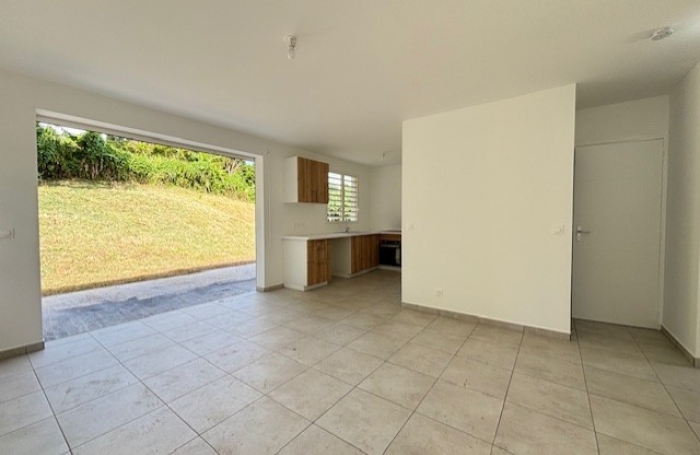 Maison individuelle de type trois - LONGFORT IMMOBILIER