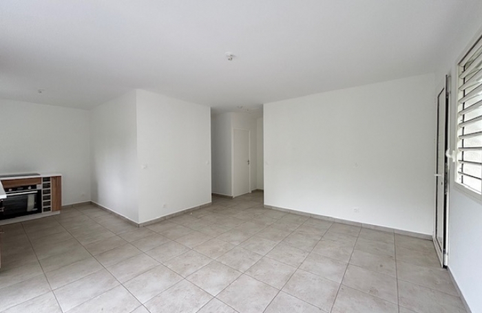 Maison individuelle de type trois - LONGFORT IMMOBILIER