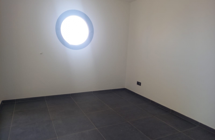 VIEUX FORT - RESIDENCE NEUVE - APPARTEMENT T3 CLIMATISEE- RDC- NON MEUBLE