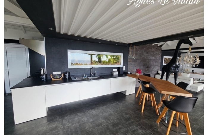 Vente Maison 148m&sup2; 4 pièces Pointe-Noire