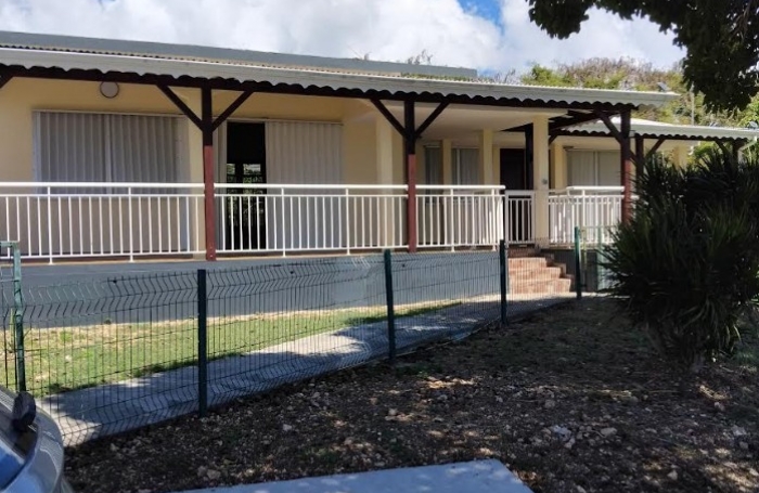 Grand maison non meubl&eacute; T4 de plain pied &agrave; louer &agrave; Petit Havre avec jardin clos et belle vue sur mer.