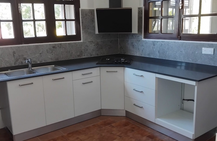 Grand maison non meubl&eacute; T4 de plain pied &agrave; louer &agrave; Petit Havre avec jardin clos et belle vue sur mer.