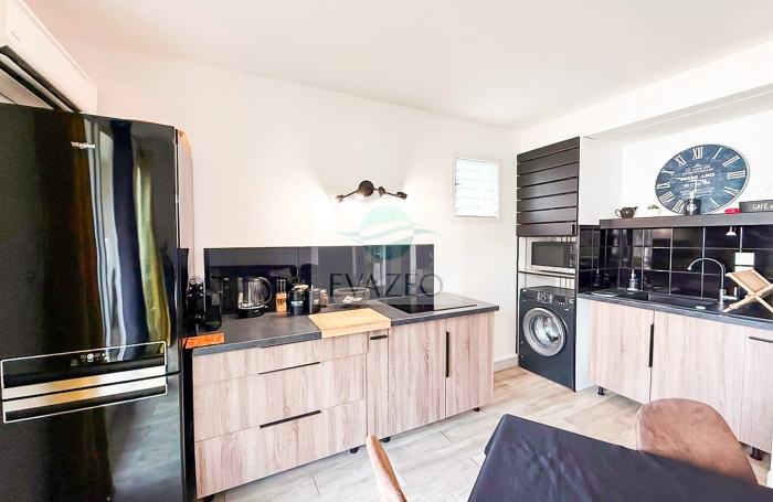 Appartement meubl&eacute; T3 Front de mer 64m2 piscine