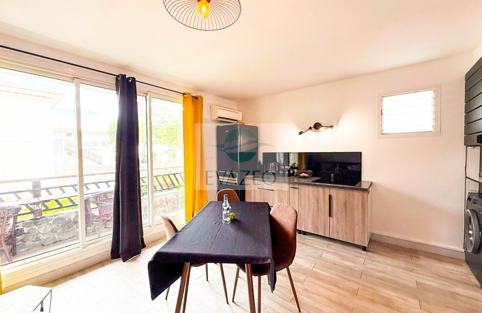 Appartement meubl&eacute; T3 Front de mer 64m2 piscine