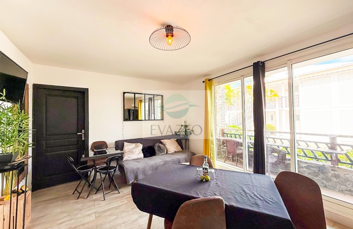 Appartement meubl&eacute; T3 Front de mer 64m2 piscine