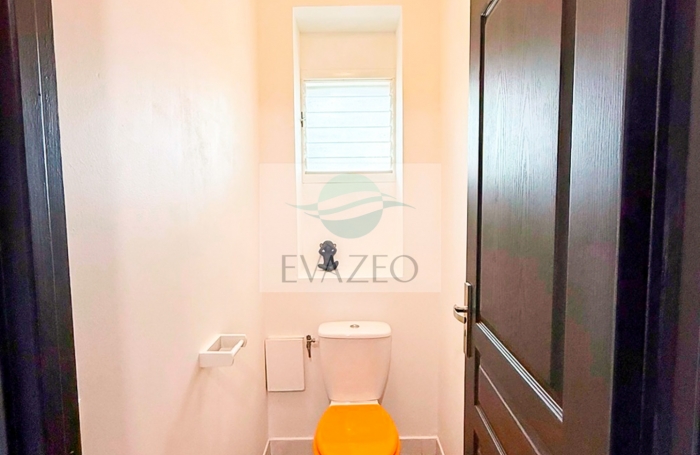 Appartement meubl&eacute; T3 Front de mer 64m2 piscine