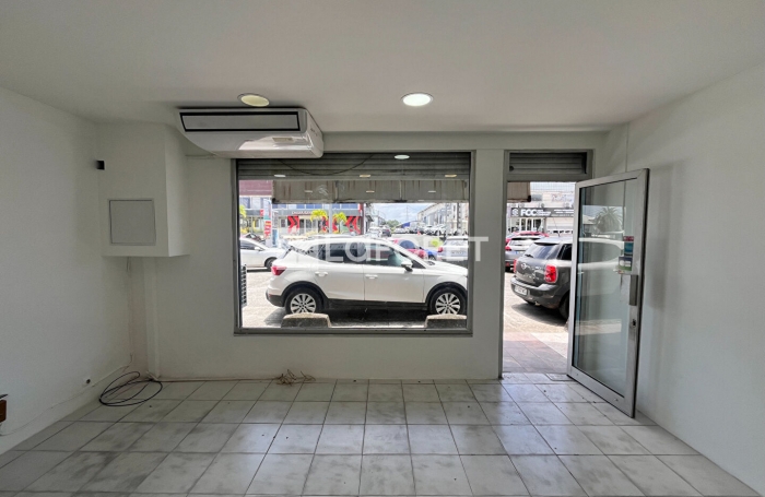 Location Divers 70.6m&sup2; Baie Mahault