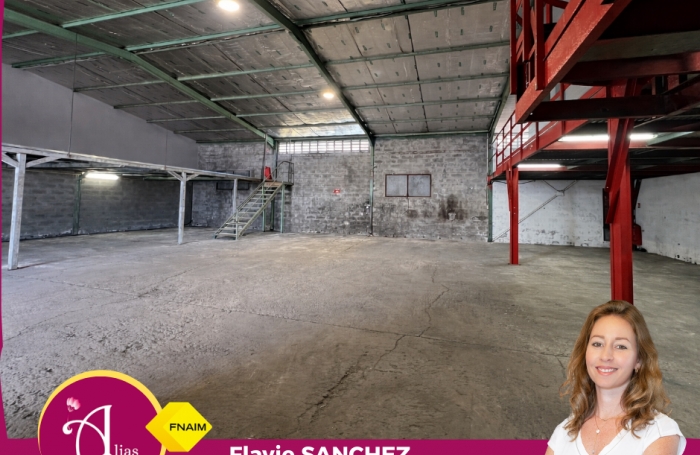 Location Entrepot 97122