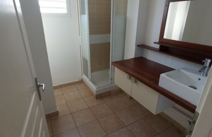 Vente Appartement 65.64m&sup2; 3 pièces Baie Mahault