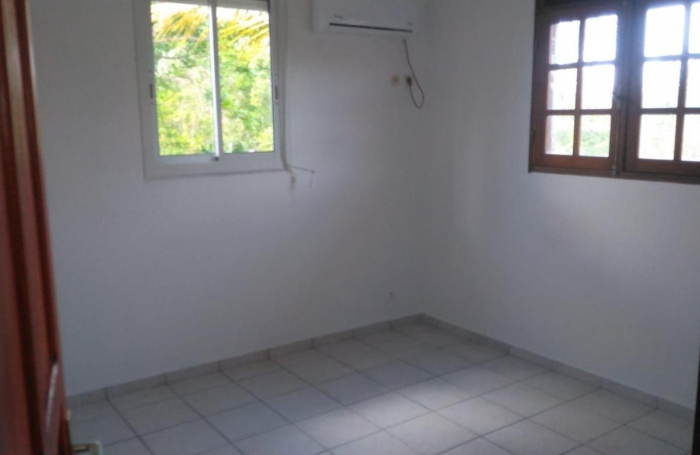 Location Maison 80m&sup2; 3 pièces Sainte Anne