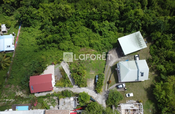 Vente Terrain 678m&sup2; Les Abymes