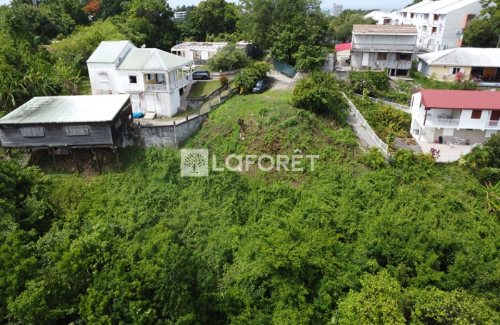Vente Terrain 678m&sup2; Les Abymes