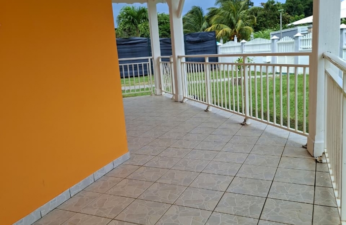 Maison avec piscine  150 m2  Pointe-Noire