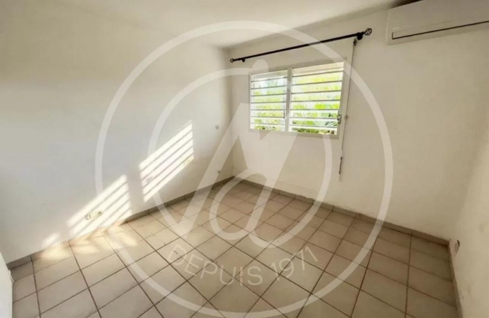 Vente Appartement 2 pièces Les Abymes