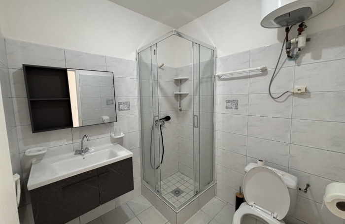 &Agrave; LOUER   Appartement F3 meubl&eacute; avec ext&eacute;rieur privatif   Le Gosier (Labouaye)