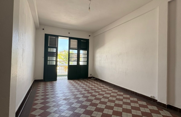 SPACIEUX APPARTEMENT T3