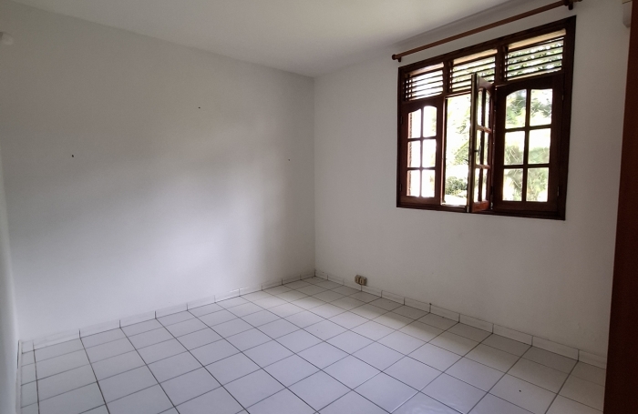 Vente Maison 145m&sup2; 7 pièces Petit-Bourg