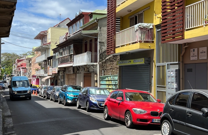 Maison de ville &agrave; fort potentiel - 7 pi&egrave;ces