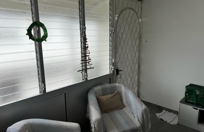 SAINT CLAUDE - Lot de 2 appartement T3 - Id&eacute;al investisseur