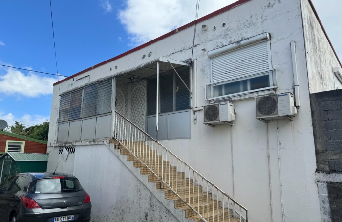 SAINT CLAUDE - Lot de 2 appartement T3 - Id&eacute;al investisseur