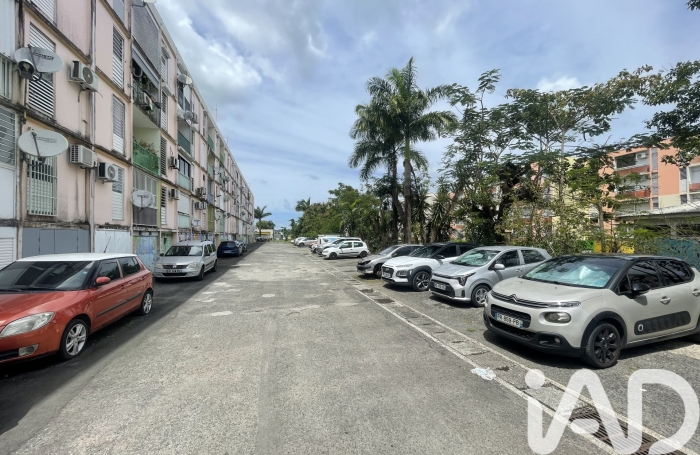 Vente Appartement 52m&sup2; 3 pièces Les Abymes