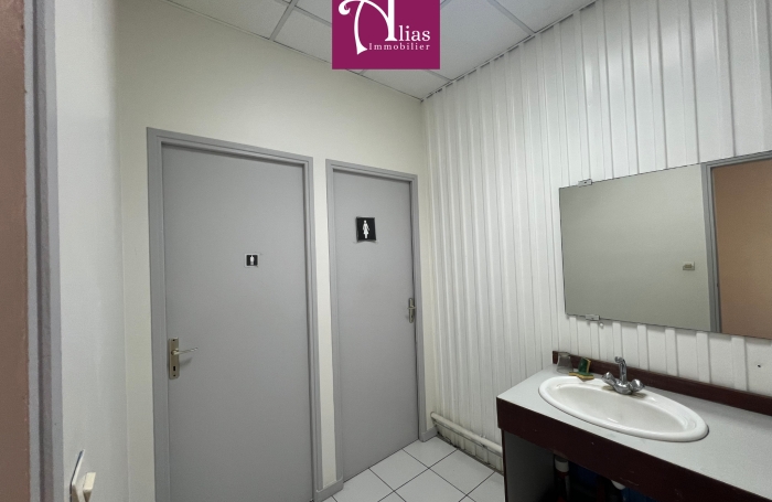 Bureau 10m2 tr&egrave;s calme &agrave; l'&eacute;tage   Jarry