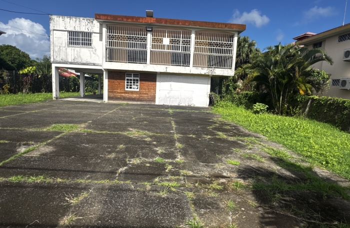 Vente Maison 156m&sup2; 7 pi&egrave;ces Les Abymes